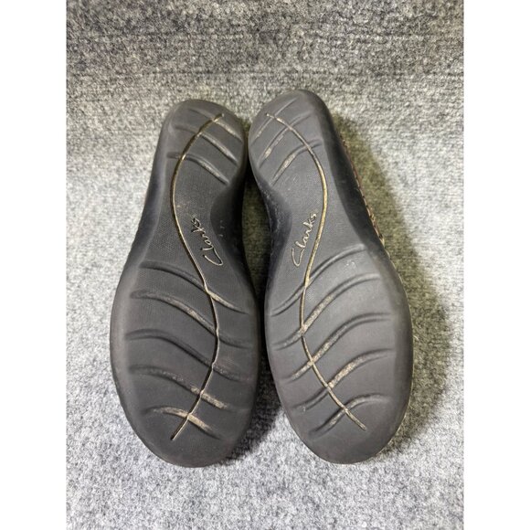 Clarks Womens Brown 9M Leather Slip-On Comfort Shoes W/ Button Accent - Picture 3 of 16